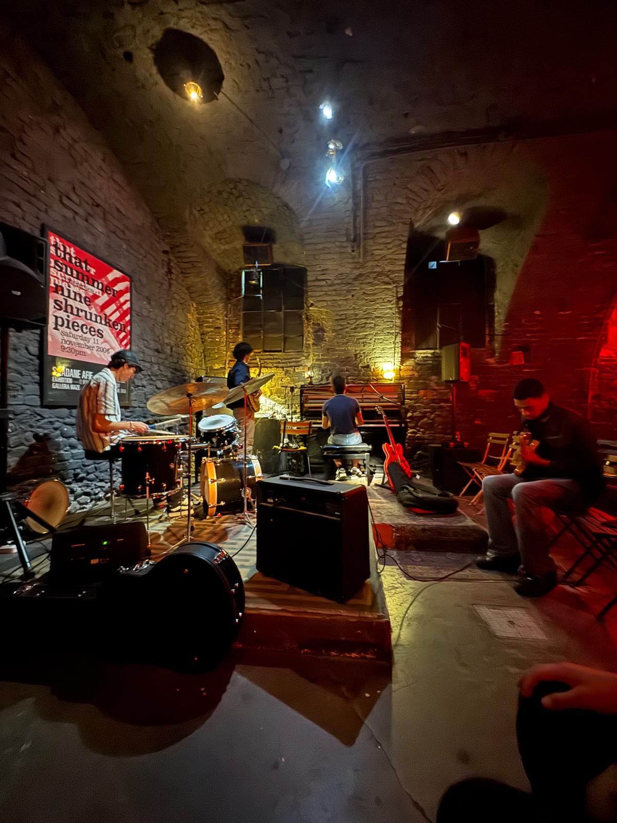 Musica live serale, band: Marides