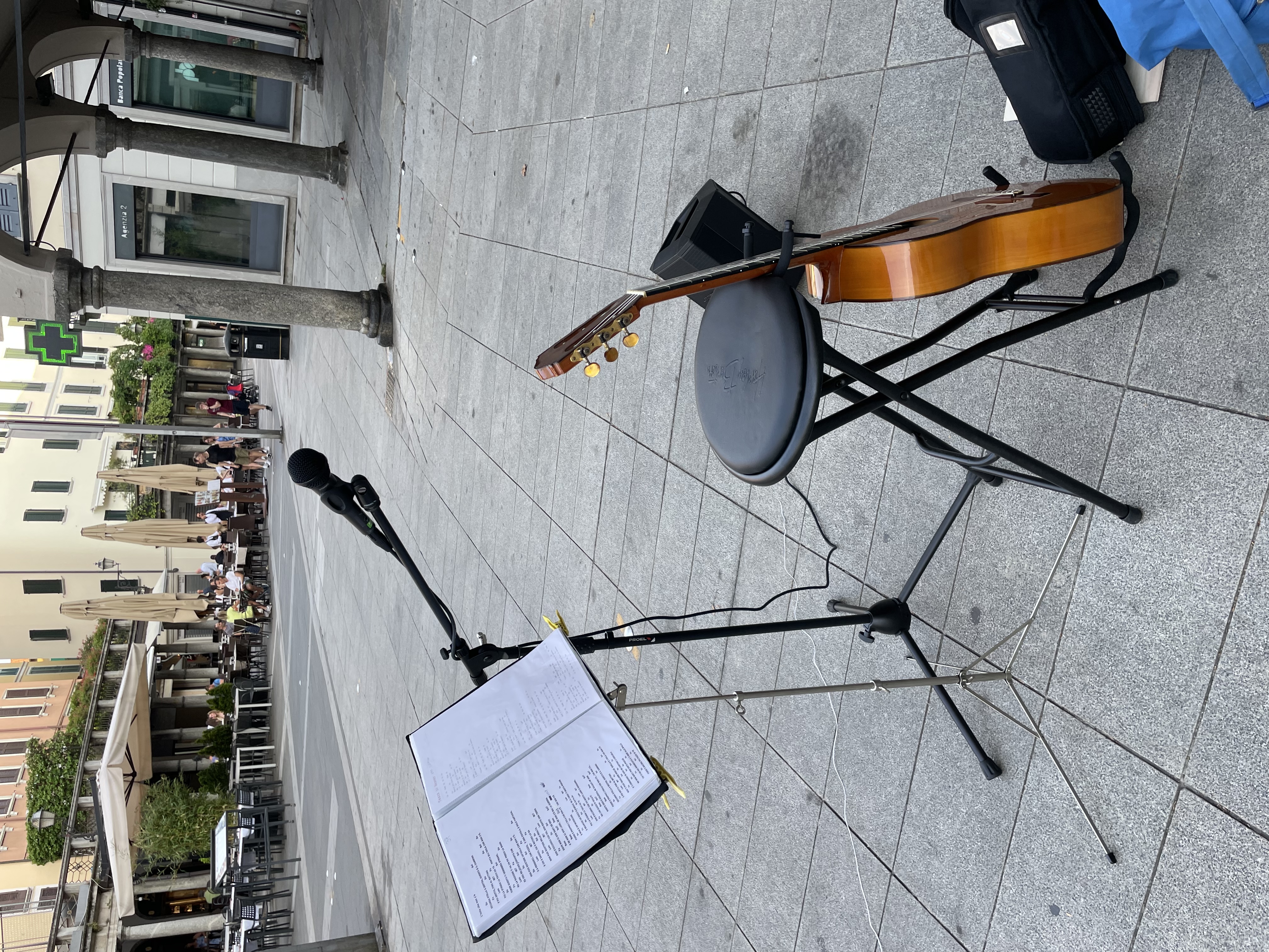 Chitarra flamenca e classica e canzoni internazionali