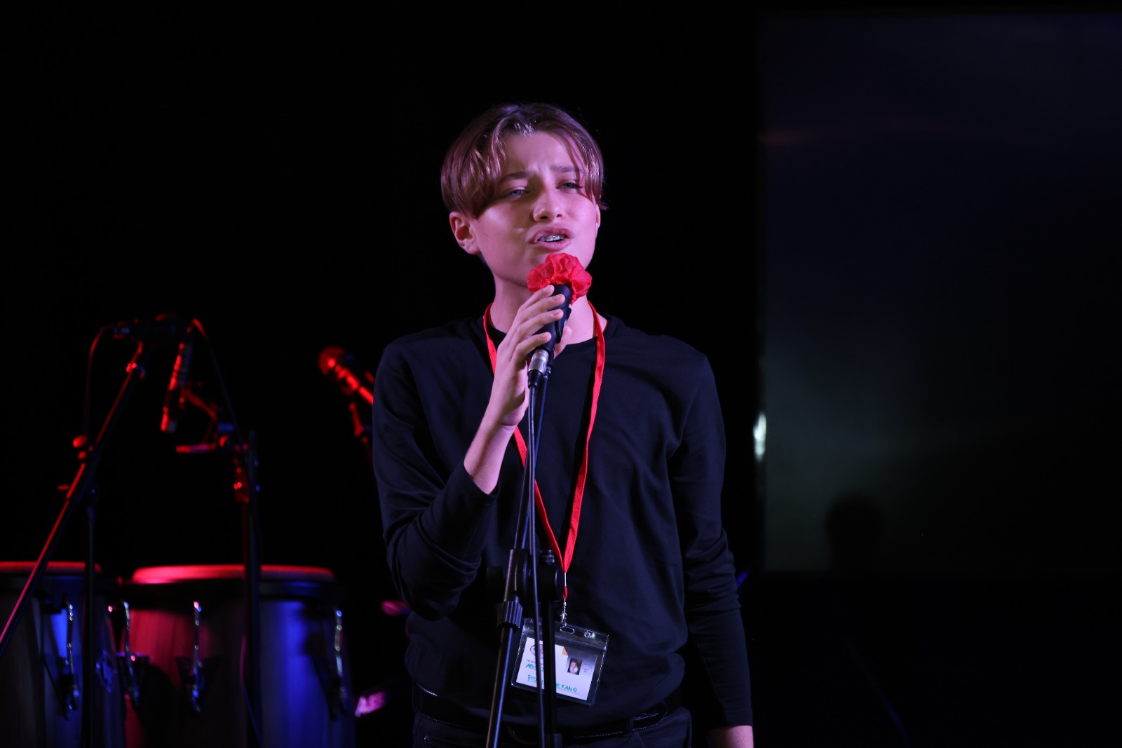 Cantante italiano cin repertorio internazionale