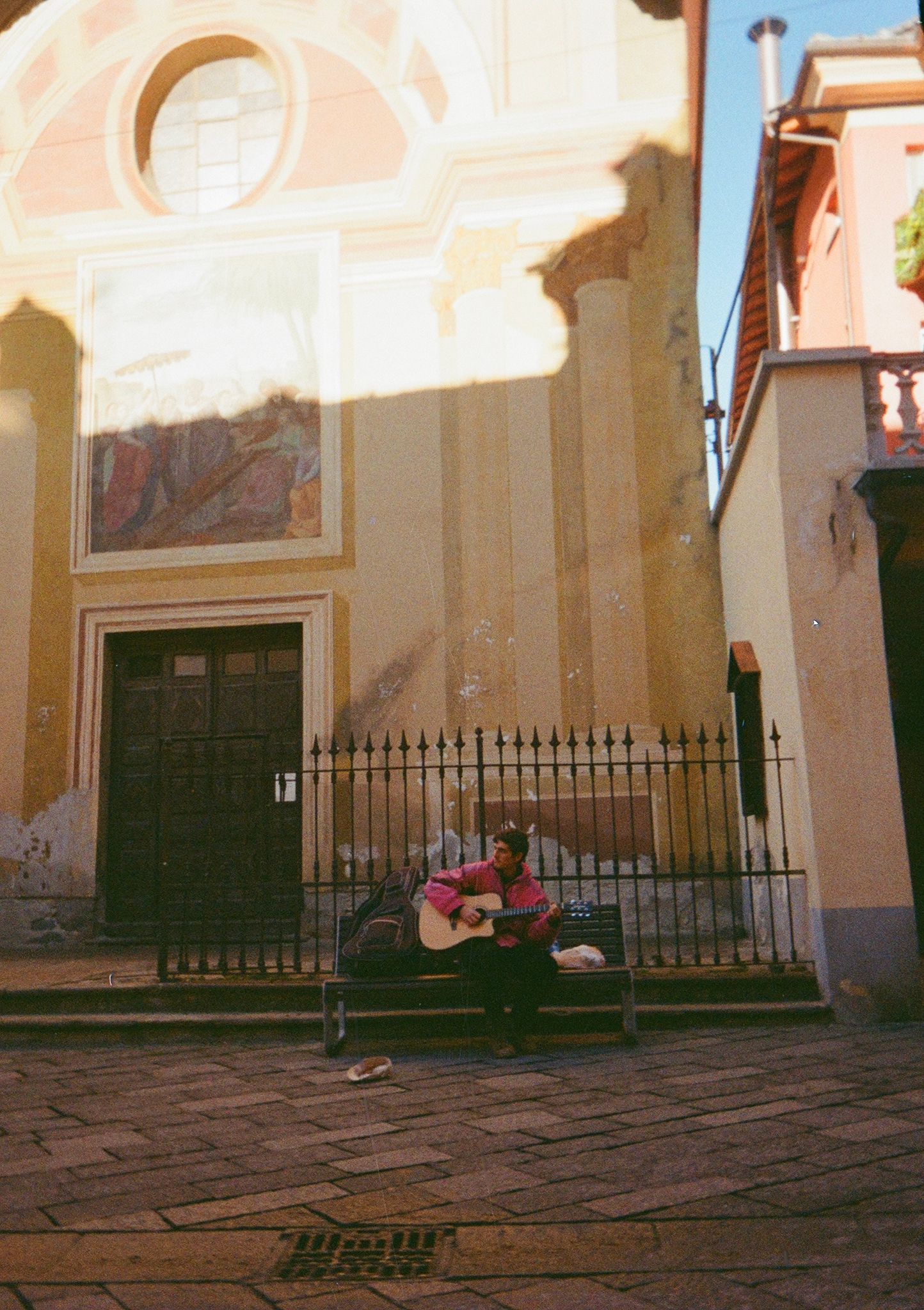 Chitarra e voce non amplificato