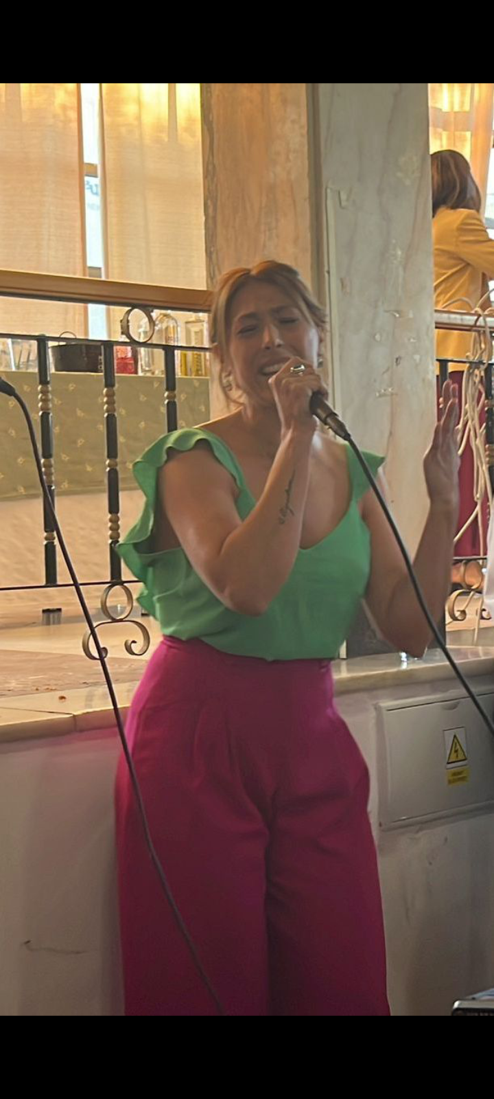 TANGO, BALADAS ROMANTICAS Y COVERS INTERNACIONALES