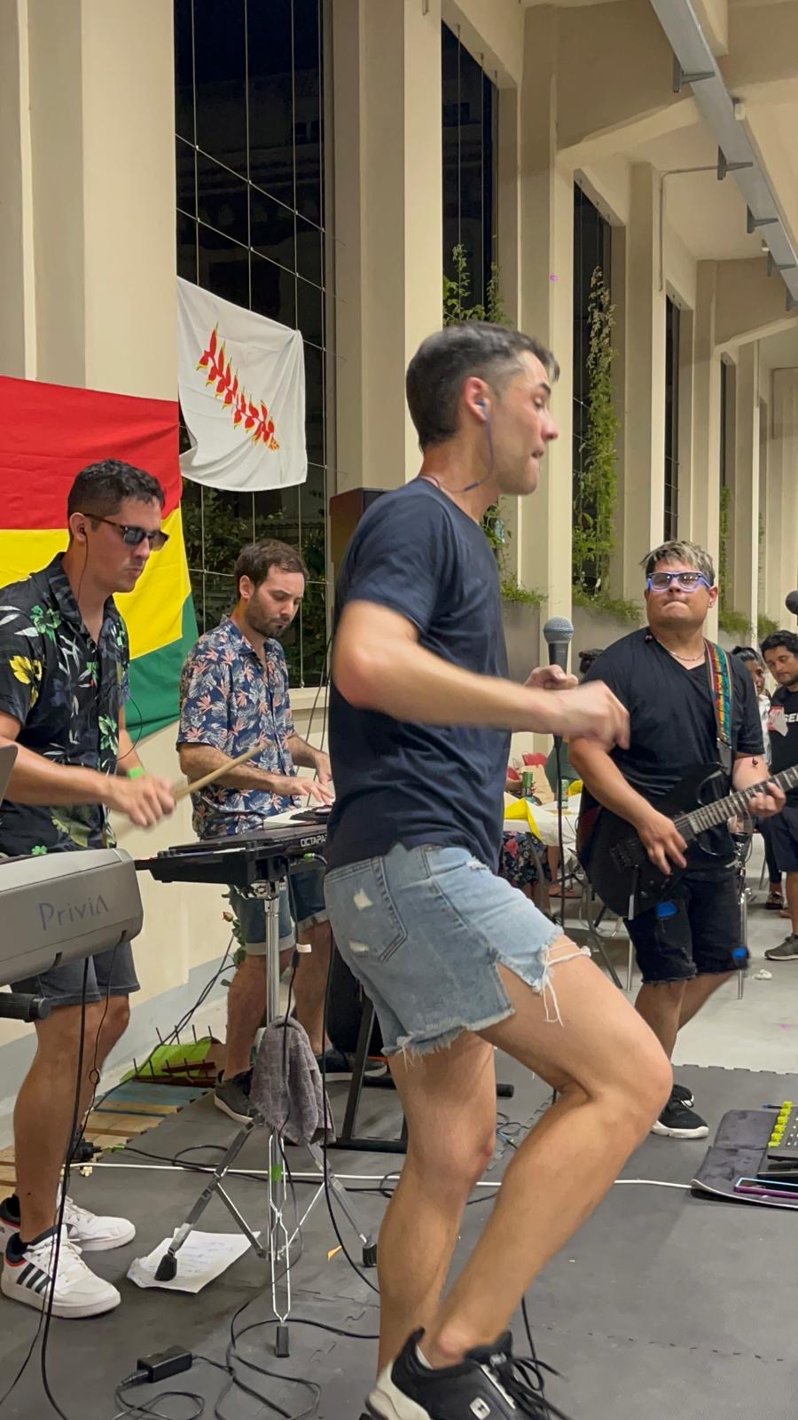 Cumbia en vivo/ la banda manija