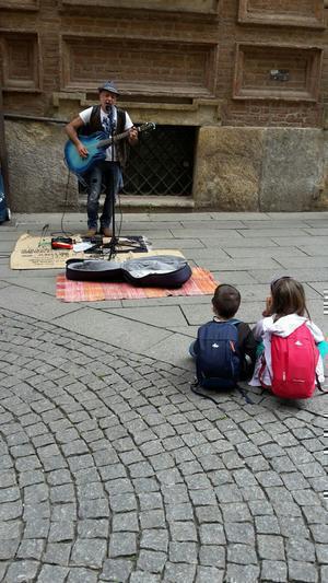 Valter T. Live in the street